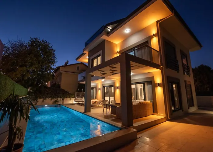 Emine フェティエ